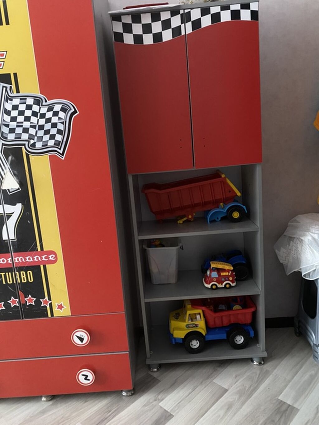 Uşaq otağı üçün “Racing/V8” mövzusunda mebel dəsti Tərkib: - Maşın — Uşaq mebeli dəstləri, Masazır (3)