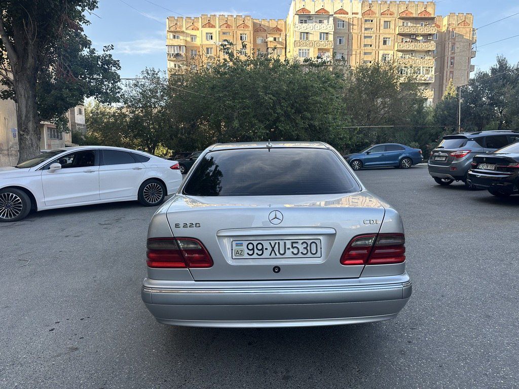 Mercedes E 220, 2.2 L, 2000 il, 297 000 km 99-XU-530 — Avtomobillər, Bakı (4)