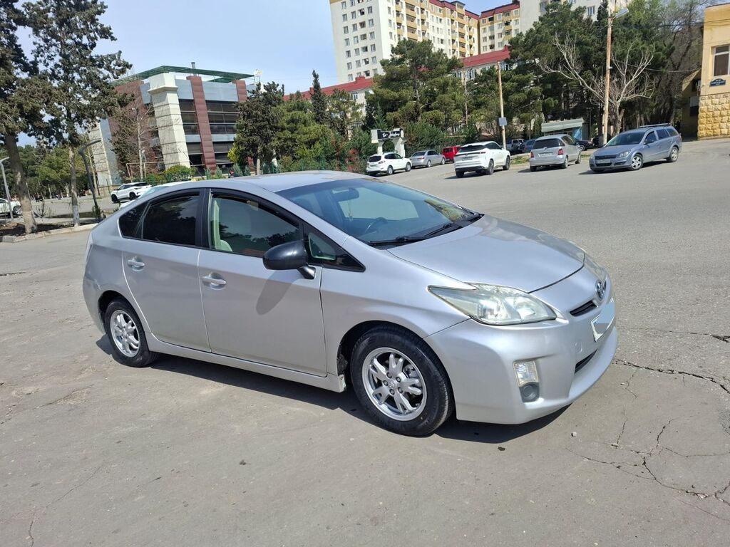 Toyota Prius: 1.8 l 2010 il — Avtomobillər, Bakı (2)