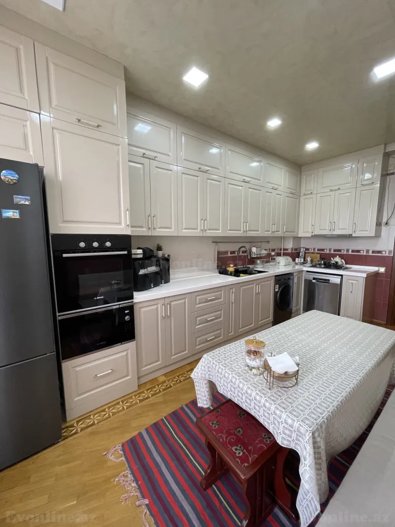 Satılır 4 otaqlı Mənzil Yeni tikili 146 m² Bakı, Binəqədi r., Azadlıq prospekti m., 8-ci mikrorayon — Mənzil, Bakı (4)