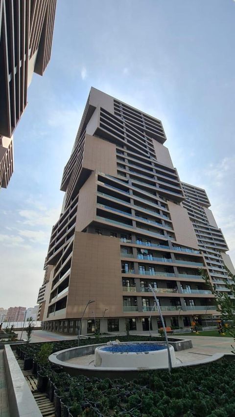 Satılır 4 otaqlı yeni tikili 178 m² — Bakı
