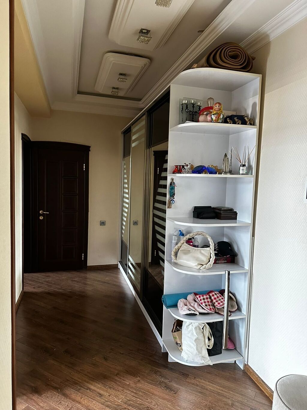 Xətai metrosunun üsdündəki binadı, 10 cu mərtəbədə yerlesir menzil — Mənzil, Bakı (2)