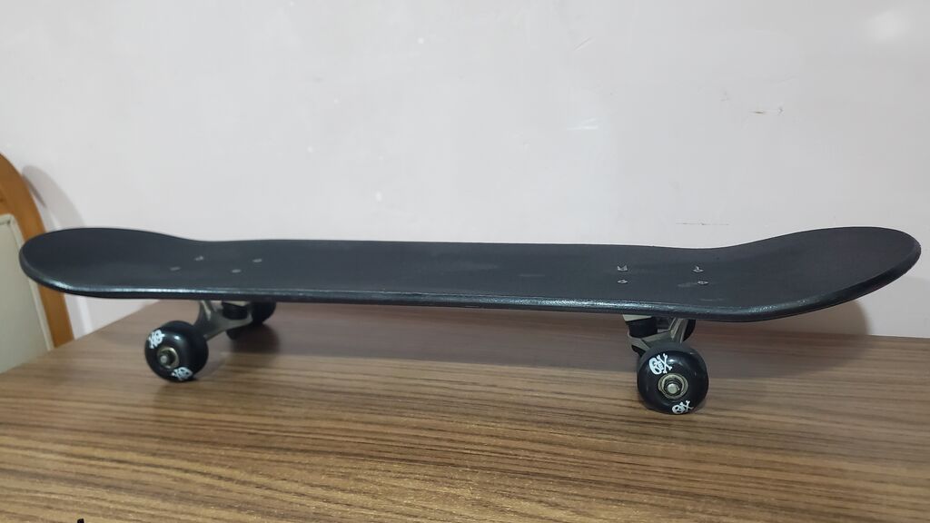 Skateboard – hərəkəti sevənlər üçün - Qara rəngli, ağ kəllə-sümük — Skeytbordlar, Bakı (8)