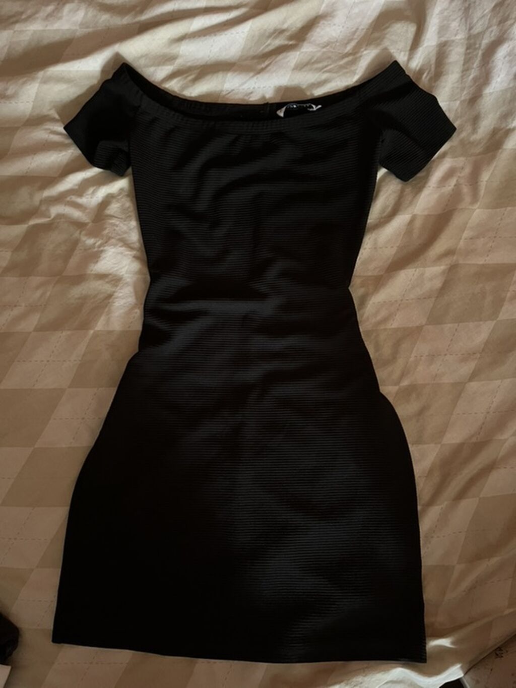 Qara rəngli qısa paltar Midi - Model: of-shoulder (açıq çiyin), qısa — Axşam paltarları, Bakı