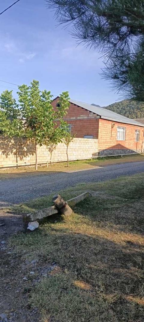 Satılır 4 otaqlı həyət evi/bağ evi 124 m² — Qax