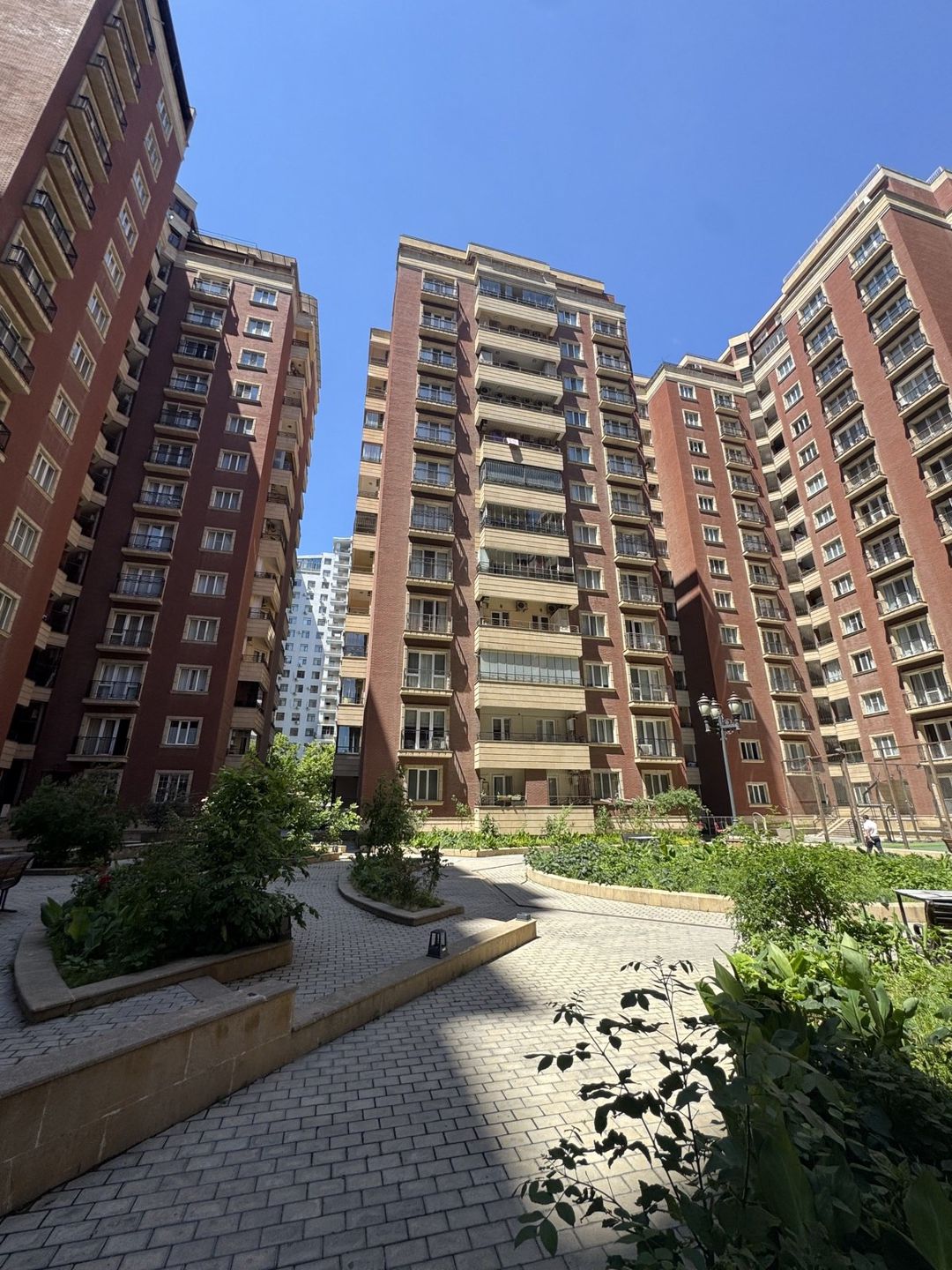 Satılır 4 otaqlı yeni tikili 250 m² — Mənzil, Bakı