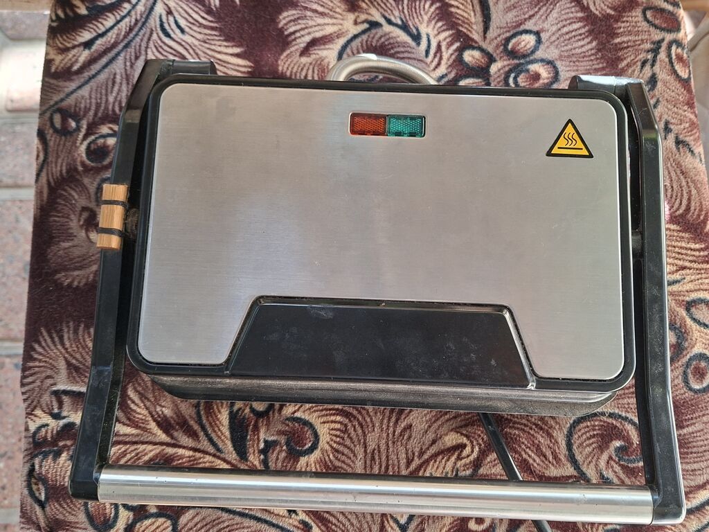 Elektrikli panini/sandviç grili satilir. Isteyenler elaqe saxlasin — Soba və qrillər, Bakı