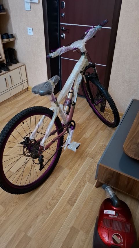 Velosiped – dağ tipli, 29” təkərli Xüsusiyyətlər: - Çərçivə: yüngül — Bakı
