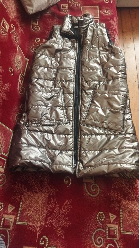 Parıldayan boz rəngli qadın/kişi quilted jilet - Material: suya — Saray