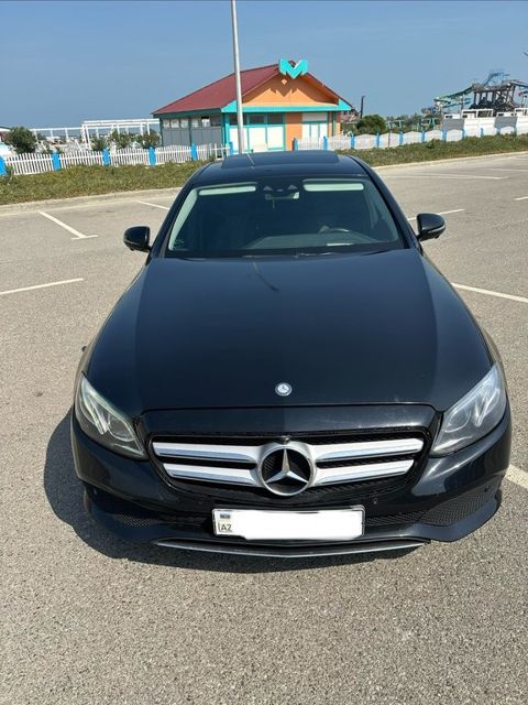 Mercedes E 220 d 4MATIC, 2.1 L, 2017 il, 295 000 km — Bakı