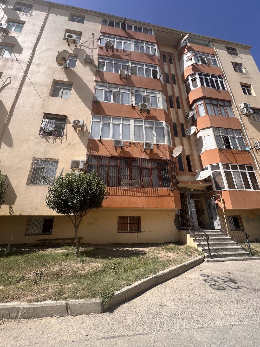 İcarəyə verilir 3 otaqlı yeni tikili 120 m² — Mənzil, Bakı (2)