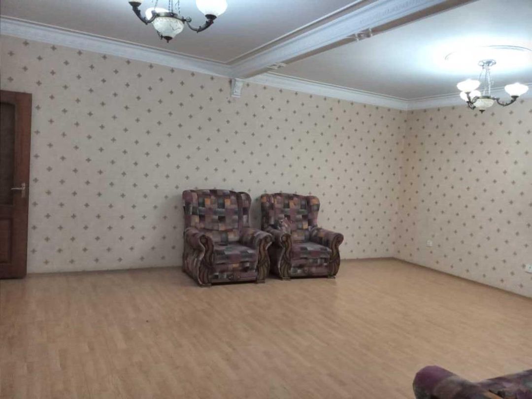 İcarəyə verilir 5 otaqlı köhnə tikili 120 m² — Mənzil, Bakı (2)