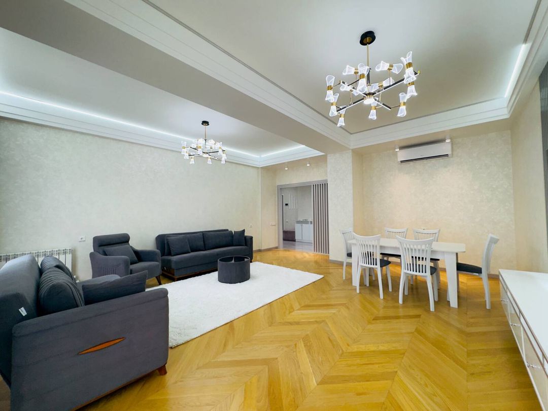 Satılır 3 otaqlı yeni tikili 176 m² — Mənzil, Bakı (2)