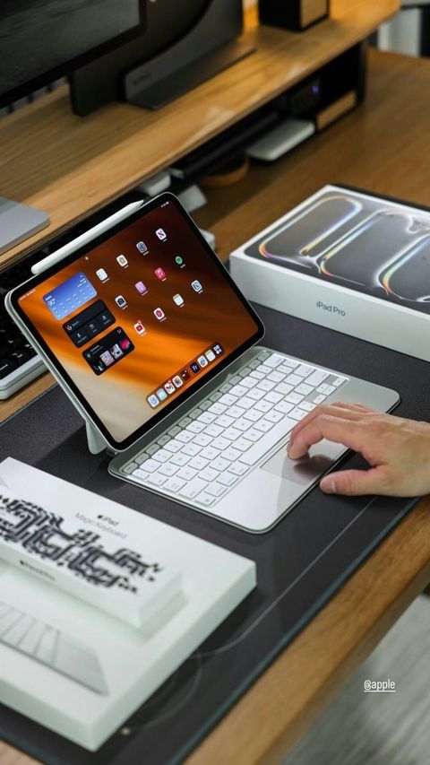 Magic Keyboard 13'inch M5 white — Bakı