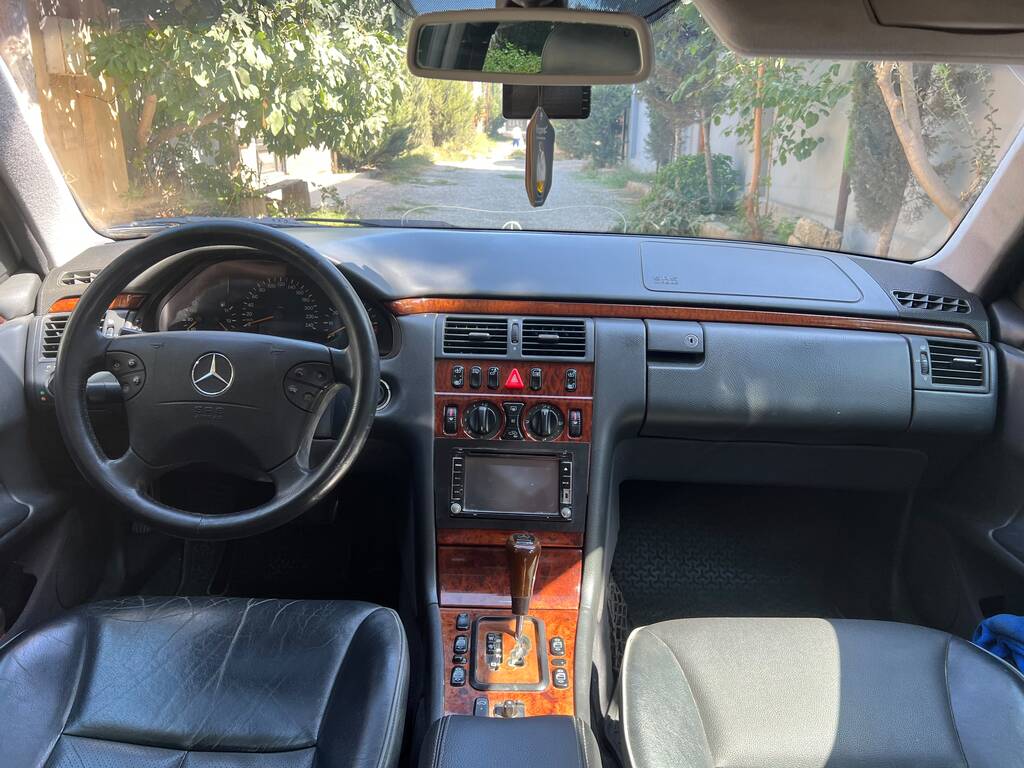 Mercedes E 240, 2.6 L, 1999 il, 446 000 km 90-SR-081 — Avtomobillər, Bakı (6)