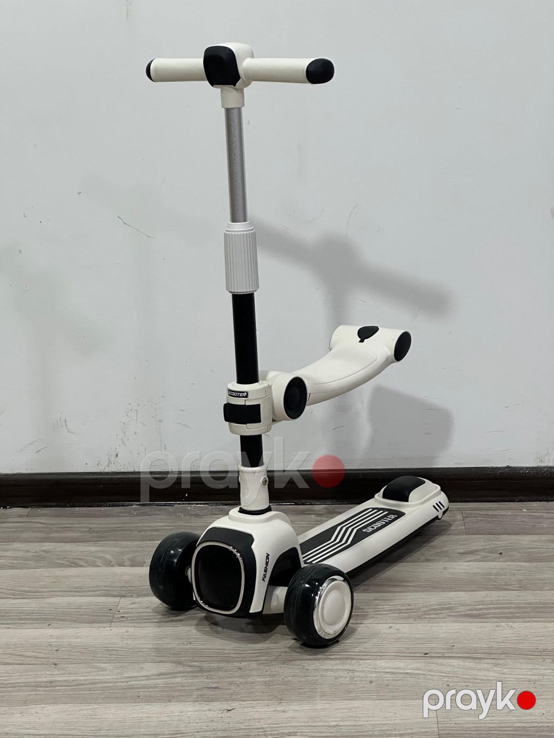 Uşaq skuter Vıpsco Uno LED işıqlı, musiqi funksiyalı, qatlanan, 3 təkərli, qara — Mallar, Bakı (2)
