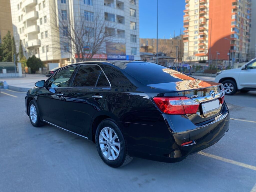Toyota Camry: 2.5 l 2014 il Sedan — Avtomobillər, Bakı (4)