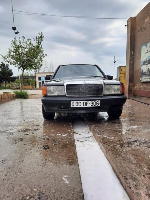 Mercedes 190, 1.8 L, 1991 il, 235 843 km — Sabirabad