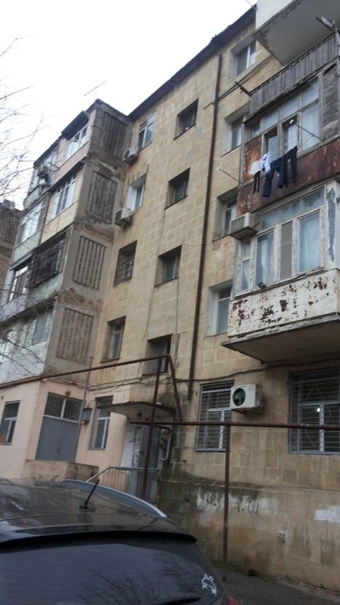 İcarəyə verilir 2 otaqlı köhnə tikili 40 m² — Bakı
