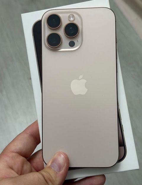 IPhone 16 Pro, 256 GB, Desert Titanium, Zəmanət, Simsiz şarj, Face ID — Bakı
