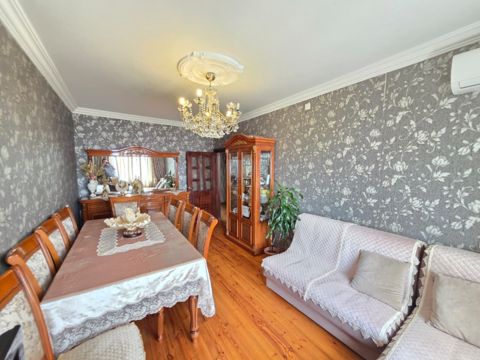 Satılır 3 otaqlı köhnə tikili 80 m² — Bakı