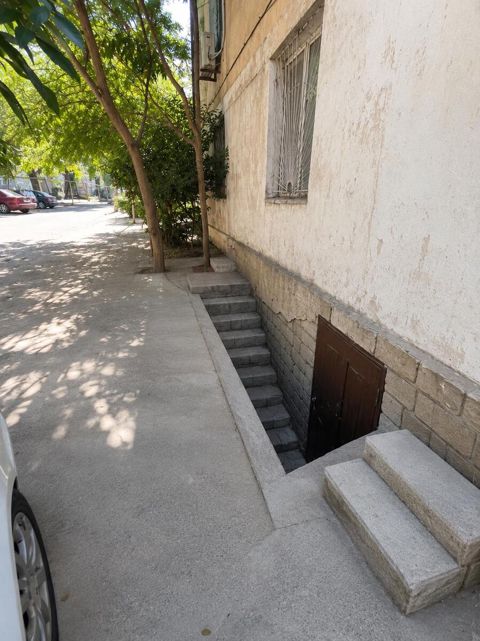 Satılır 2 otaqlı köhnə tikili 48 m² — Bakı