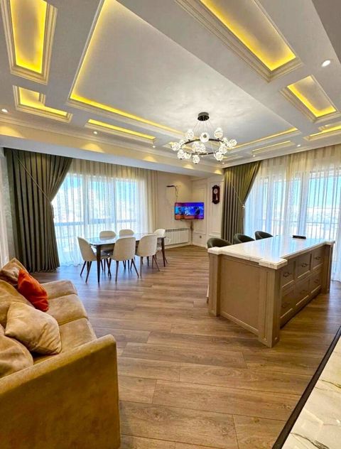 Satılır 4 otaqlı yeni tikili 130 m² — Bakı