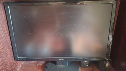 Masaüstü kompüter dəsti - Monitor: BenQ LED, model GW2450 (ekranda — Digah