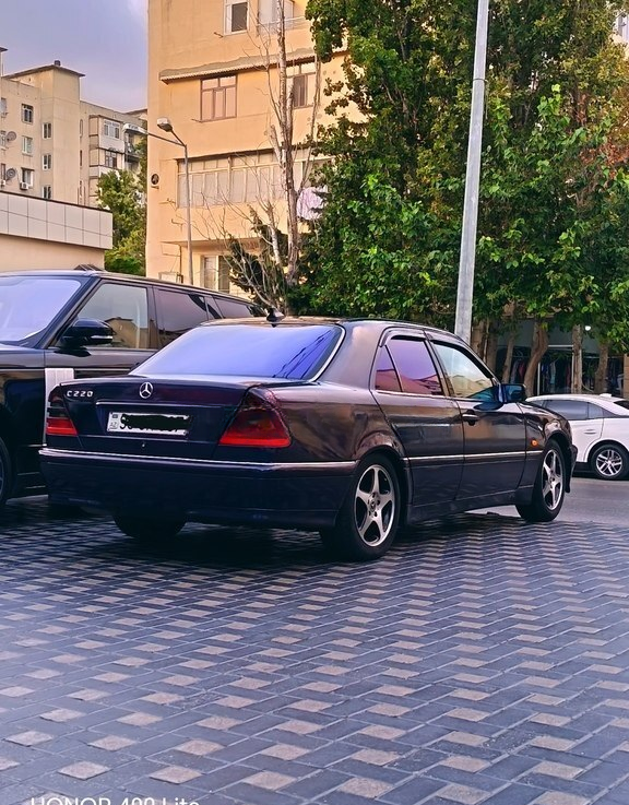 Mercedes C 200, 1997 il, 330000 km, 2.2 L — Avtomobillər (8)