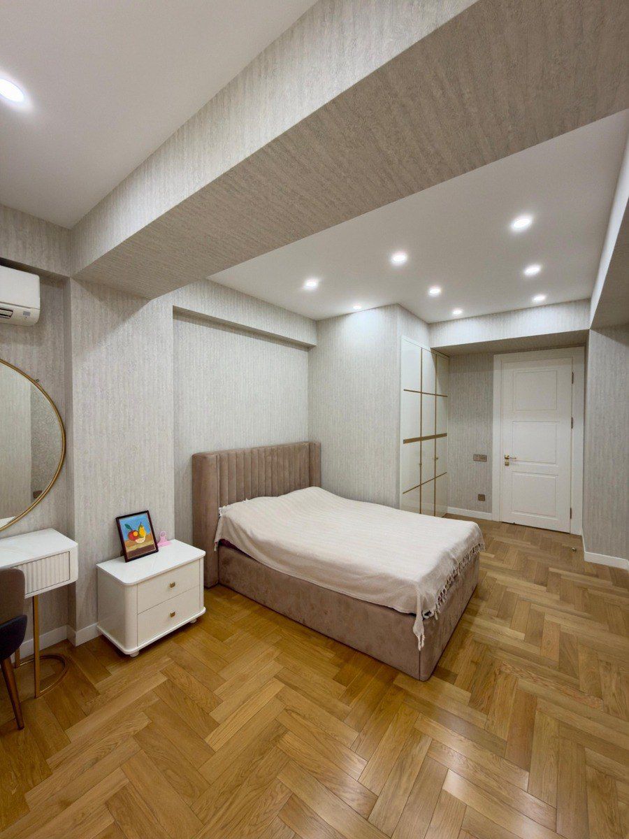 Satılır 5 otaqlı yeni tikili 201 m² — Mənzil, Bakı (11)