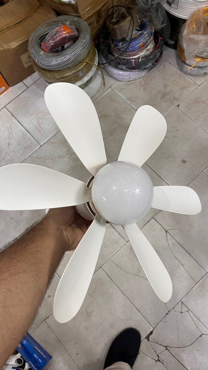 Sərinkeşli çıraq — İşıqlandırma, Bakı