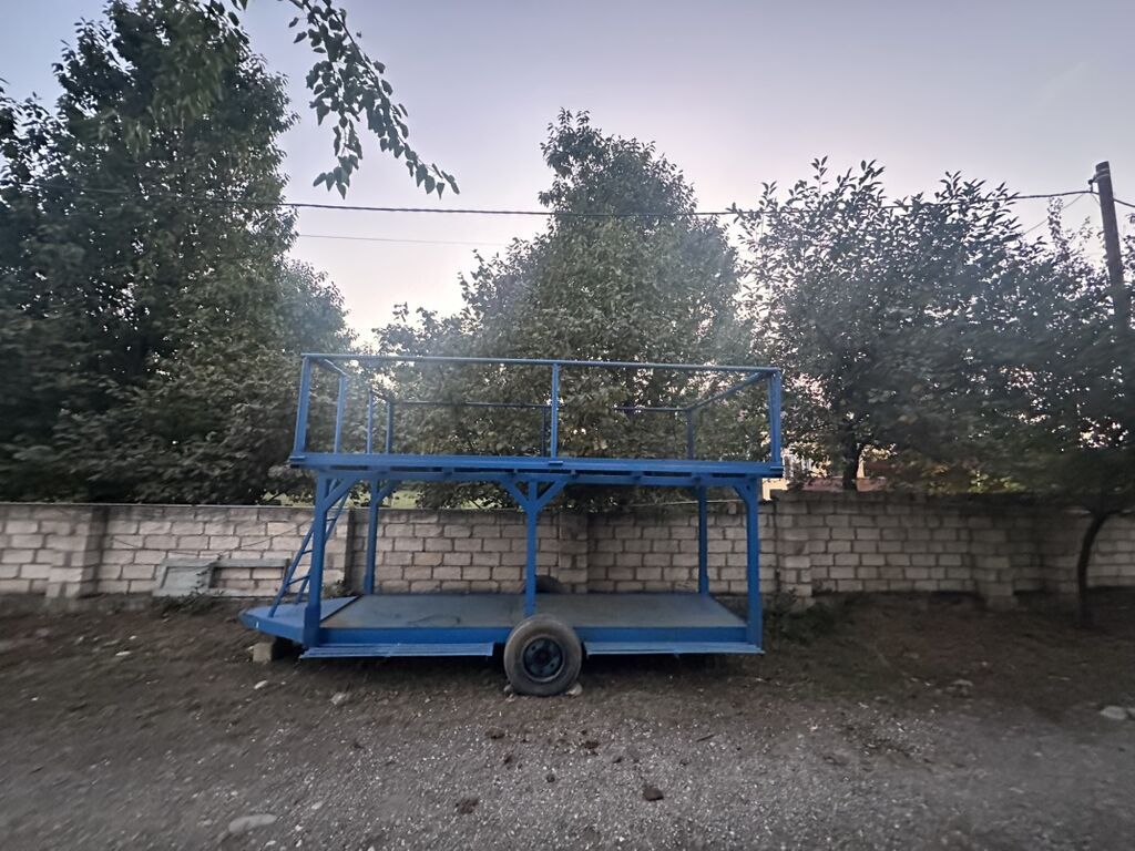 İki mərtəbəli metal qoşqu/platforma - Konstruksiya: Tamamən metal — Qoşqular, Qusar (2)