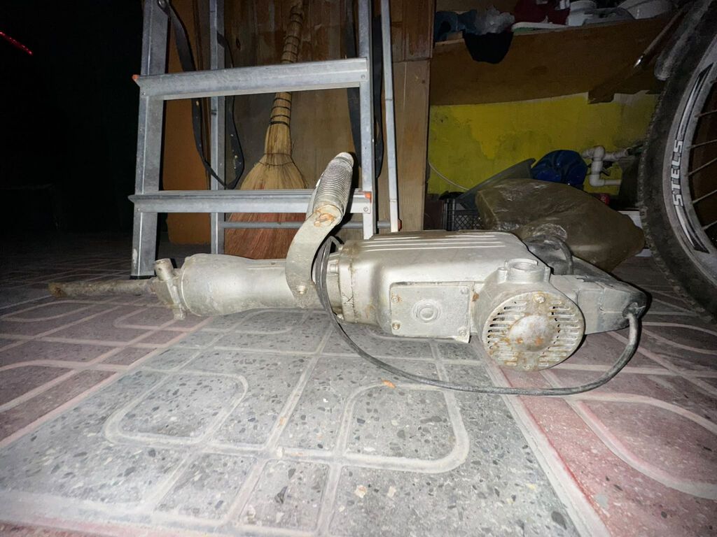 Ağır tip elektrik beton qıran aparat satılır. Xarici görünüşü — Perforatorlar, Bakı