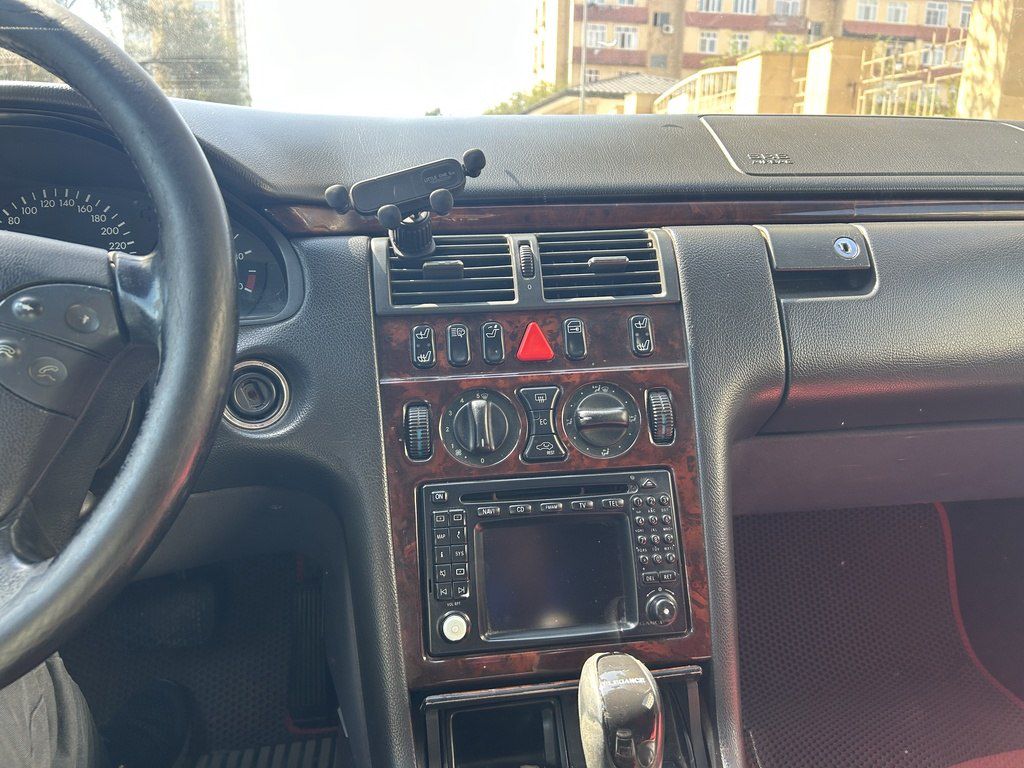 Mercedes E 220, 2.2 L, 2001 il, 500 000 km — Avtomobillər, Bakı (3)