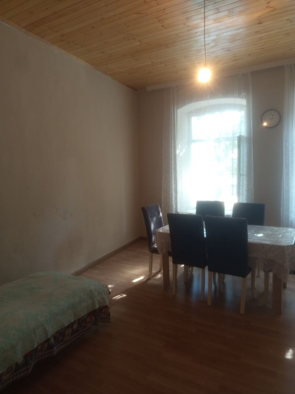 Telebelere ev verilir. 4 nefer üçün münasibdi. Qaz su işıq var isteyen — Ev, villa, Lənkəran