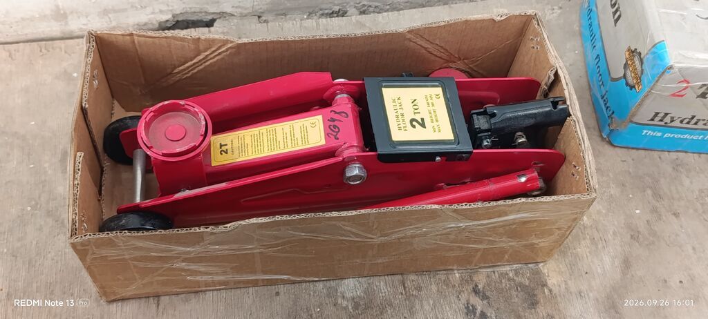 Hidravlik avtomobil domkratı – 2 ton - Yükgötürmə qabiliyyəti: 2T — Avtomobil aləti, Gəncə (2)
