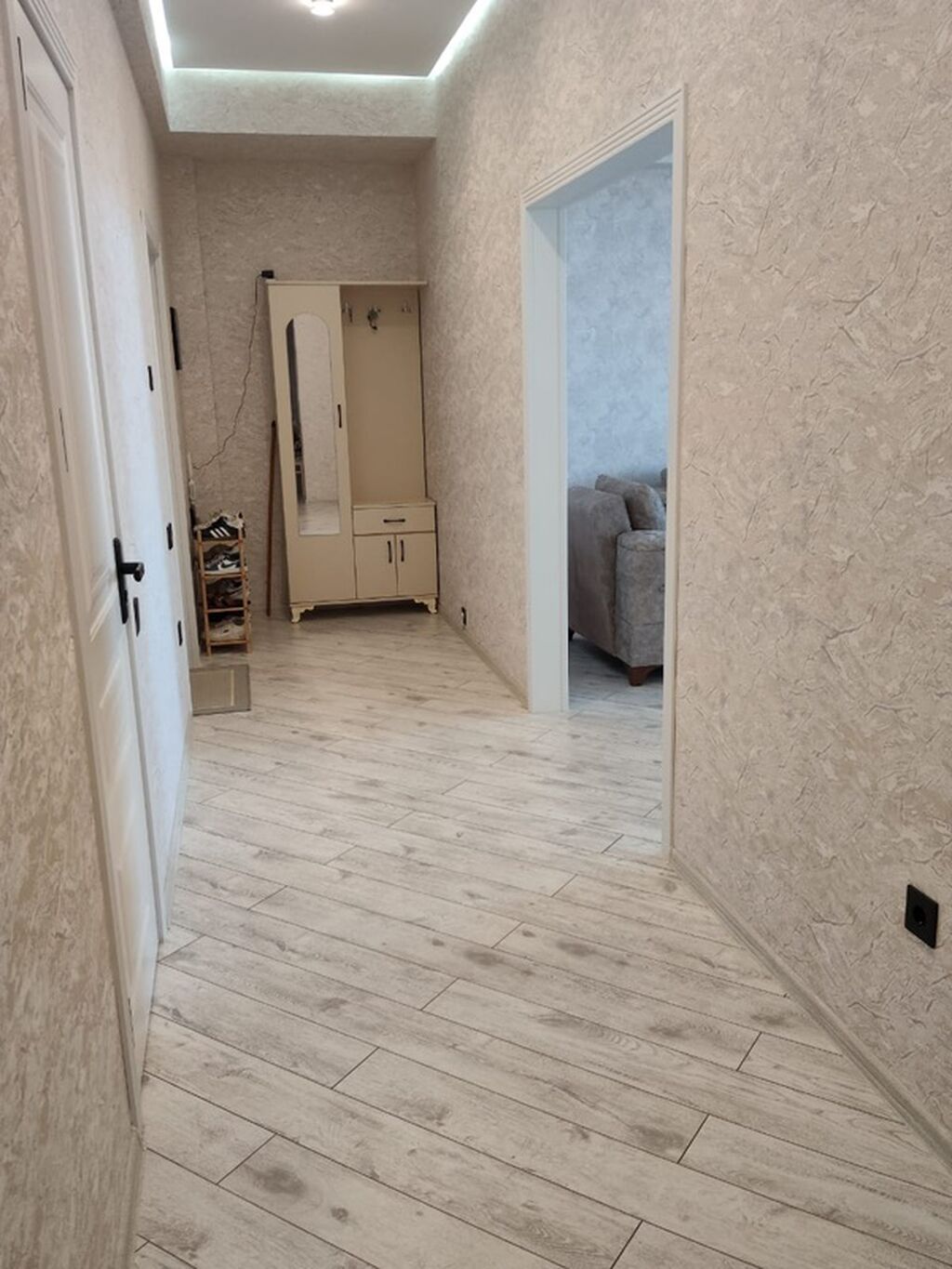 Yalniz telebe qizlara verilir. Ev SDU nin 3 cu korpusunun yaninda 1 — Mənzil, Sumqayıt (5)