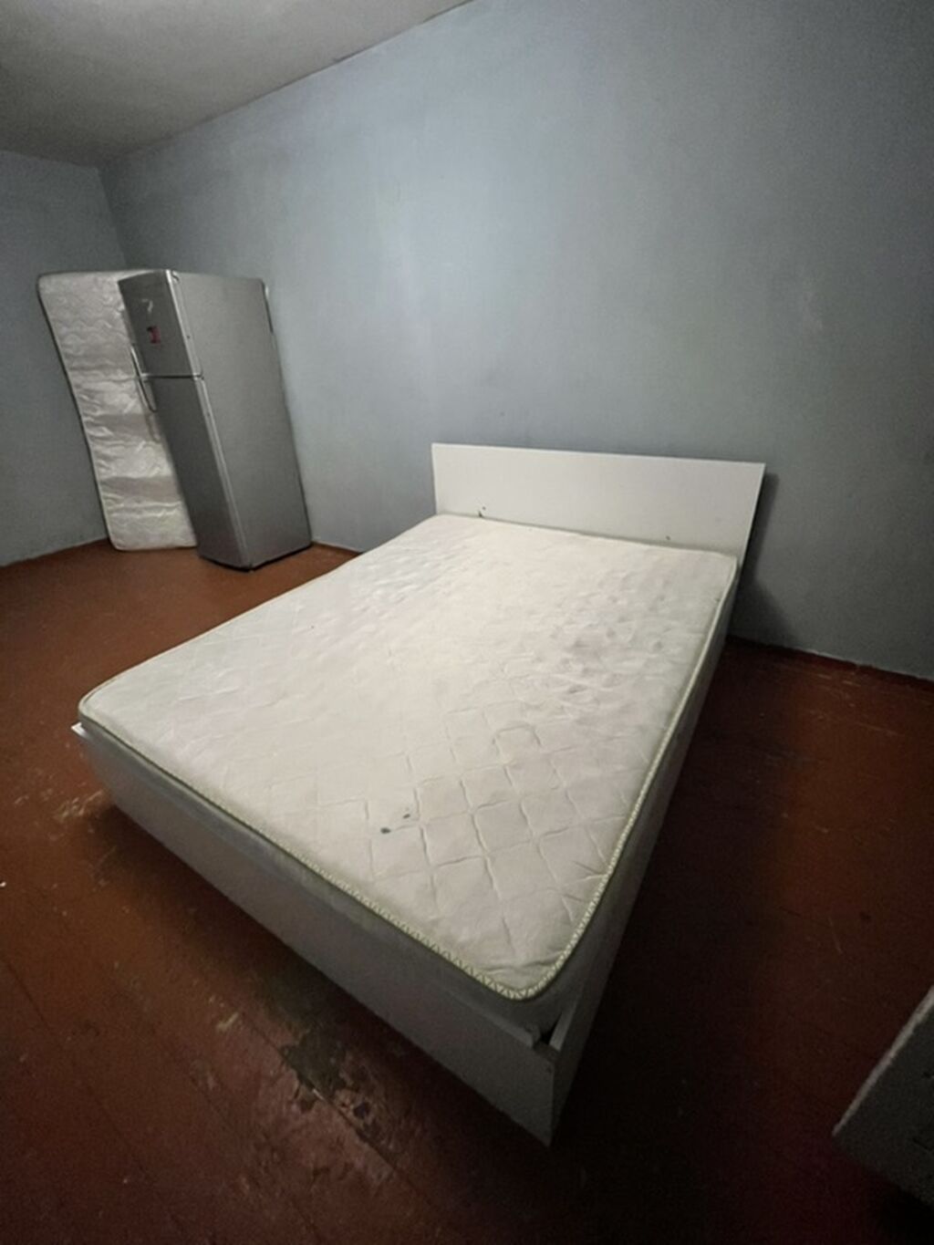 Ağ rəngdə ikinəfərlik çarpayı və uyğun döşək ünvan: Binə qəsəbəsi — Yataqlar, Digah (2)