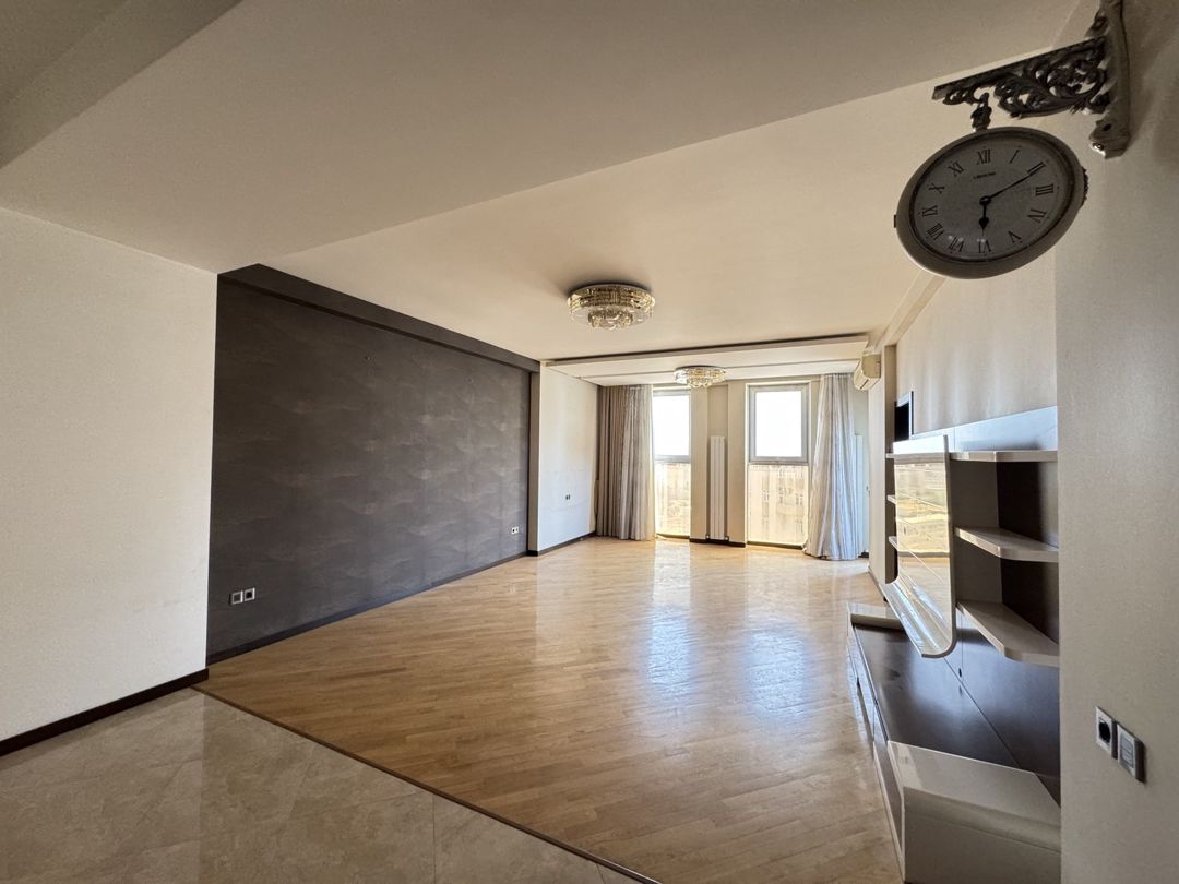 Satılır 4 otaqlı yeni tikili 220 m² — Mənzil, Bakı (6)