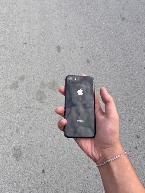 IPhone 8, 64 GB, Space Gray, Barmaq izi — Xaçmaz
