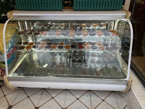 Soyuducu vitrin – şirniyyat/desert üçün - Ön hissəsi qabarıq şüşəli — Sumqayıt