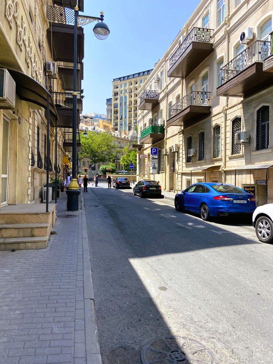 Satılır obyekt 200 m² — Əmlak, Bakı (2)