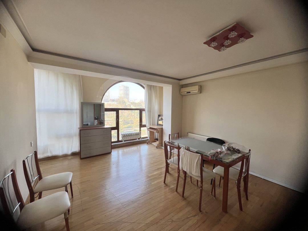 Satılır 3 otaqlı köhnə tikili 105 m² — Mənzil, Bakı (7)