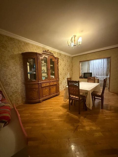 Satılır 3 otaqlı köhnə tikili 85 m² — Bakı
