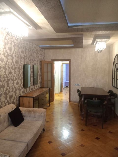 İcarəyə verilir 3 otaqlı köhnə tikili 80 m² — Bakı