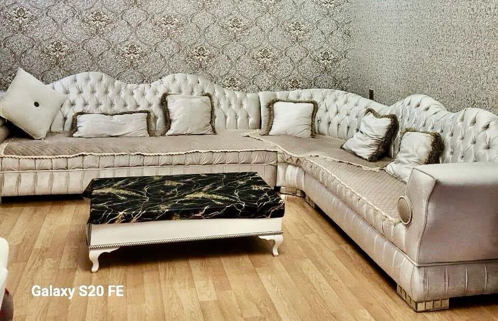 L-formalı klassik üslubda yumşaq mebel dəsti - Dizayn: Kapitone — Qonaq otağı üçün, Bakı