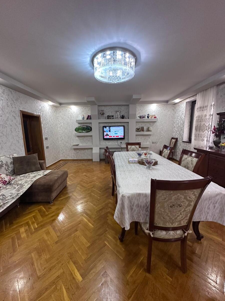 Satılır 4 otaqlı köhnə tikili 110 m² — Mənzil, Bakı (12)