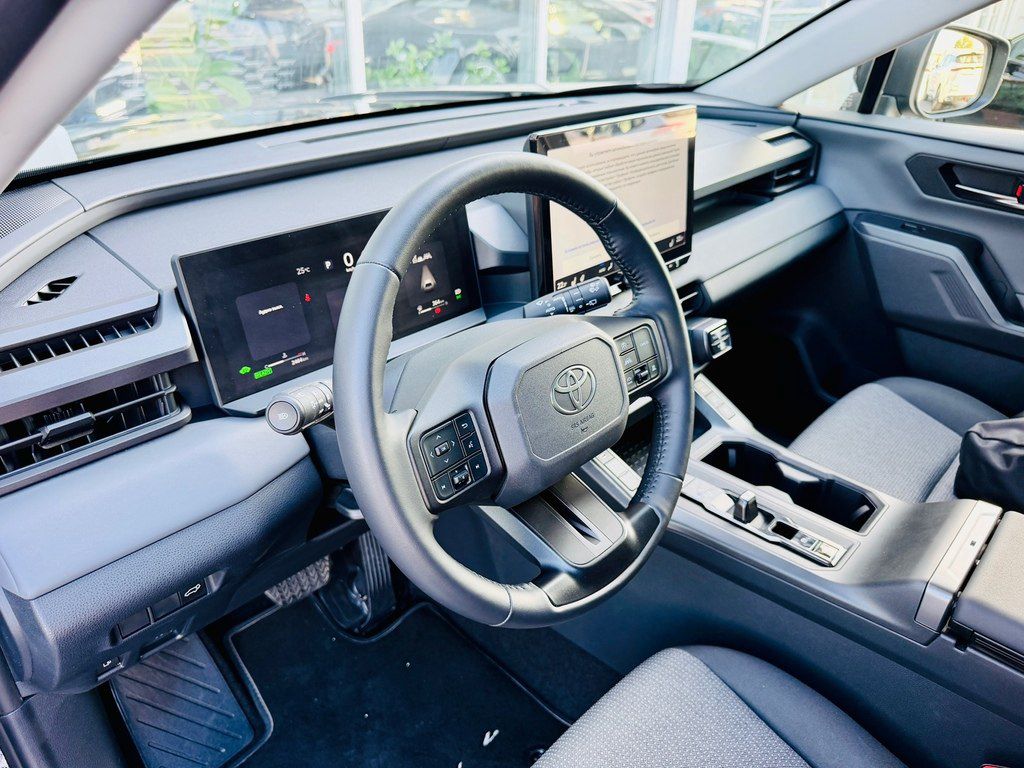 Toyota RAV4, 2.5 L, 1.6 kWh, 2026 il, 2 000 km — Avtomobillər, Bakı (11)