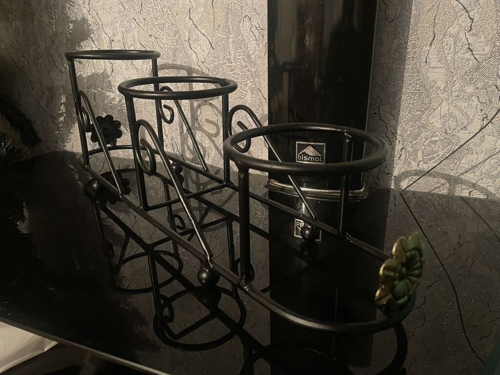 Metall güldan/qab dəstəyi – 3 yerlik - Material: möhkəm metal, qara — Bitki qabları, Bakı (2)