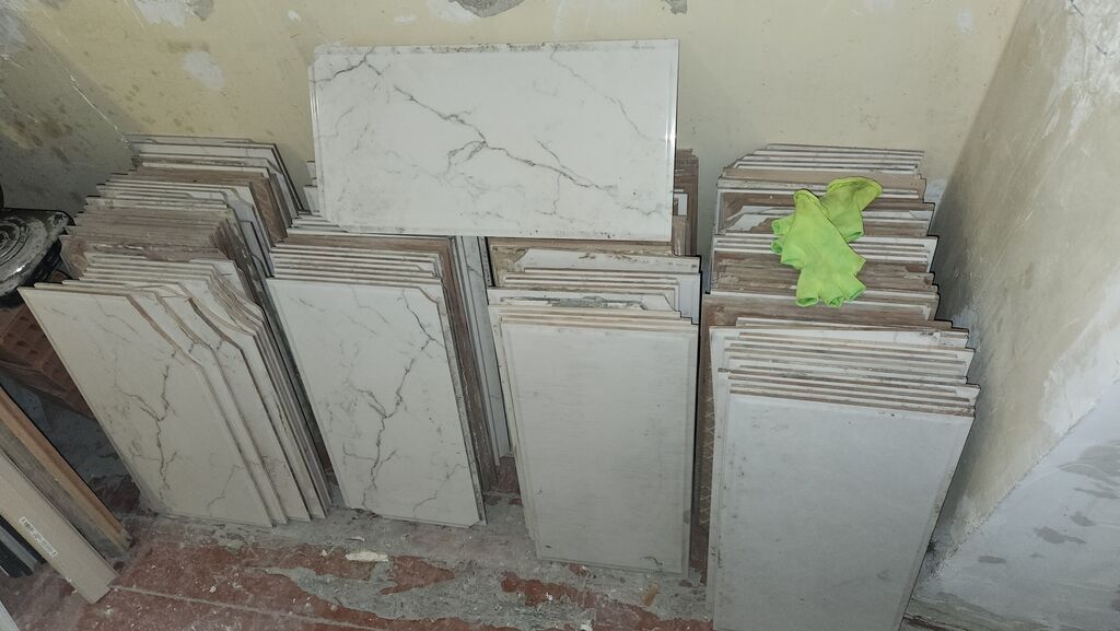 1 ədədi1m 26kv var.Unvan 28 maydadir — Plitka və örtü materialları, Bakı (4)